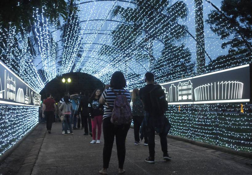 INAUGURADA – Decoração de Natal na Praça da Liberdade reflete atrativos de Belo  Horizonte – Via Comercial